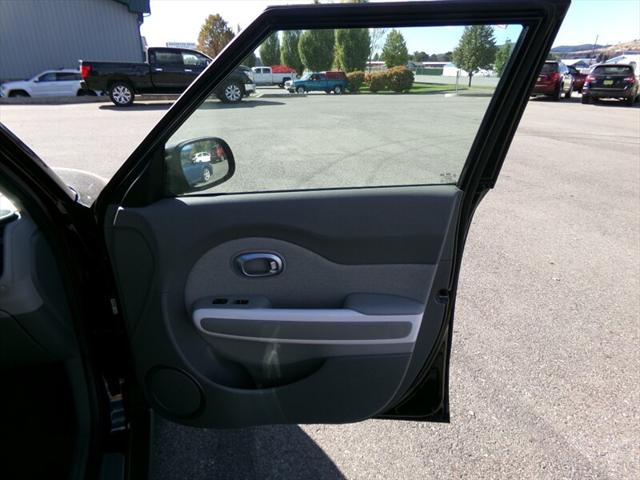 2016 Kia Soul EV Base