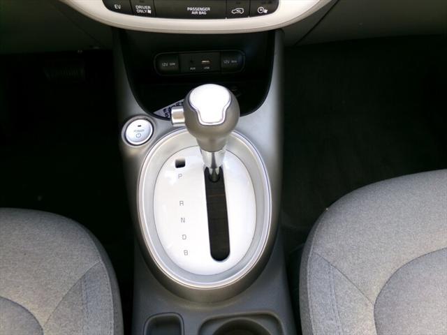 2016 Kia Soul EV Base