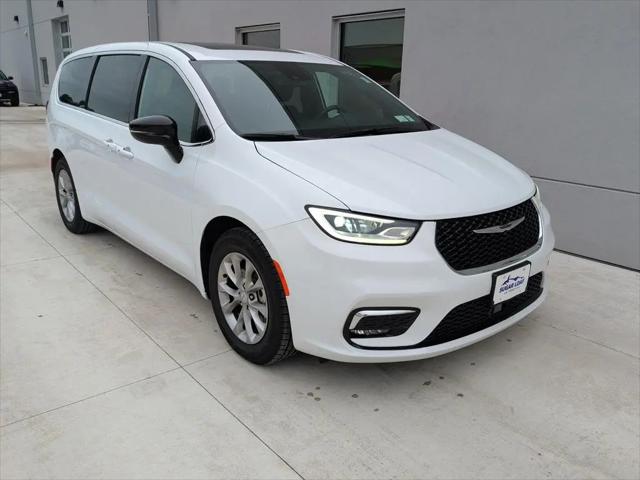 2026 Chrysler Pacifica Limited for sale in Winona, MN