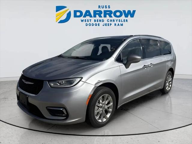 2021 Chrysler Pacifica Touring L AWD for sale in Waukesha, WI