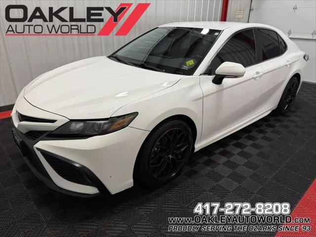 2022 Toyota Camry SE Hybrid for sale in Branson West, MO