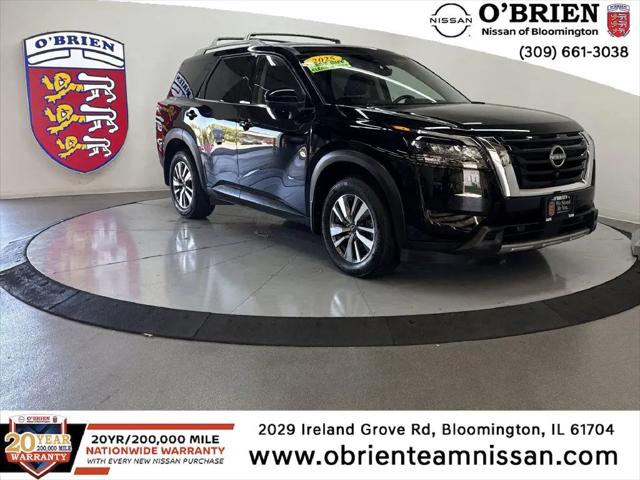 2025 Nissan Pathfinder SL 4WD for sale in Bloomington, IL