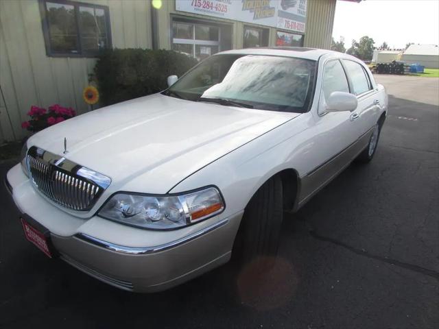 2007 Lincoln Town Car Signature Limited for sale in Black River Falls, WI