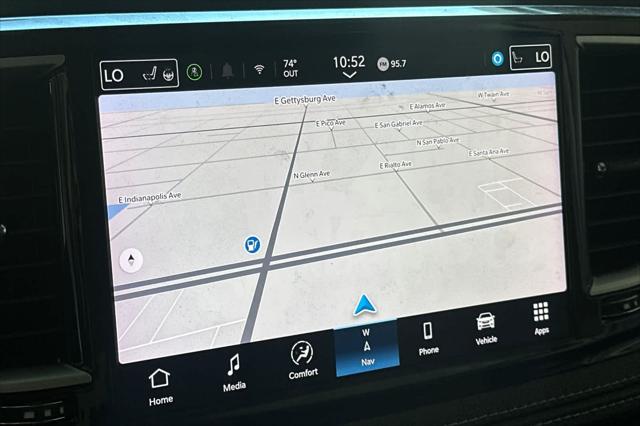 2024 Chrysler Pacifica Hybrid Select