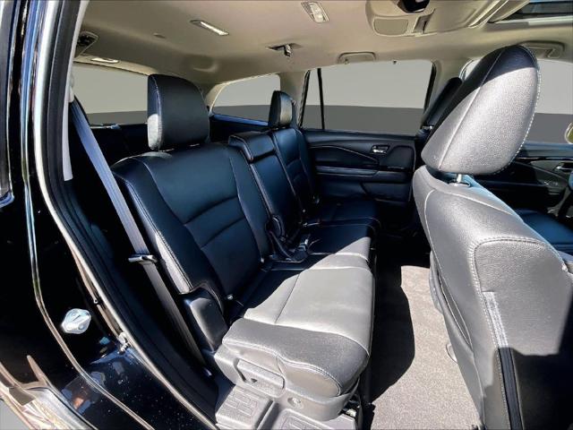 2021 Honda Pilot AWD Touring 8 Passenger