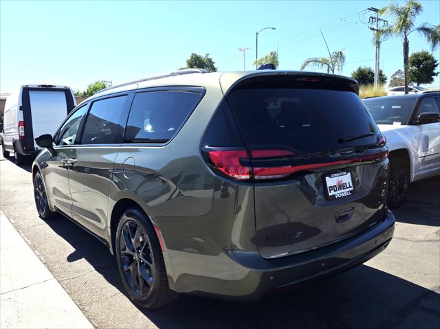 2027 Chrysler Pacifica Limited