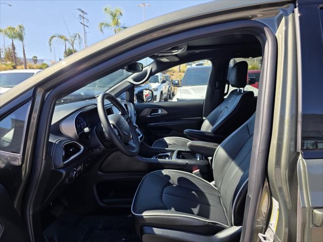 2027 Chrysler Pacifica Limited