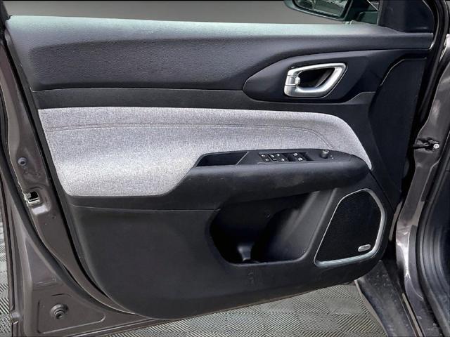 2023 Jeep Compass Latitude Lux FWD