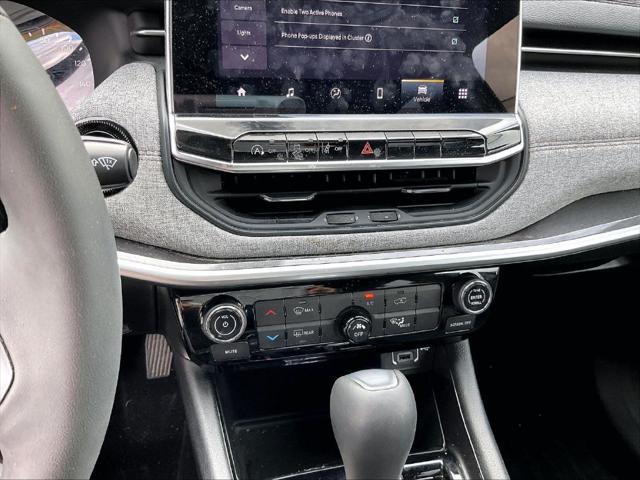 2023 Jeep Compass Latitude Lux FWD