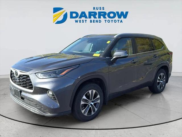 2024 Toyota Highlander XLE for sale in West Bend, WI