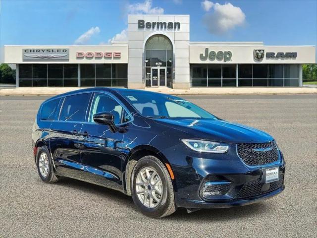 2024 Chrysler Pacifica Touring L for sale in Oak Lawn, IL