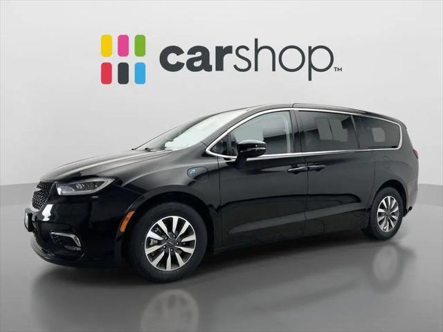 2024 Chrysler Pacifica Hybrid Select for sale in Chester Springs, PA