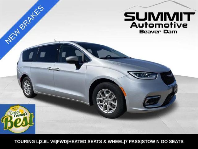 2023 Chrysler Pacifica Touring L for sale in Beaver Dam, WI