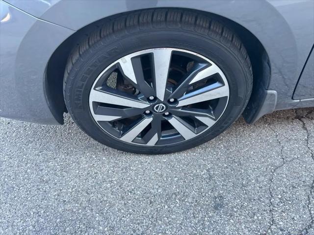 2021 Nissan Versa SR Xtronic CVT