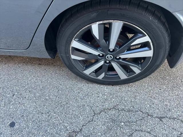 2021 Nissan Versa SR Xtronic CVT