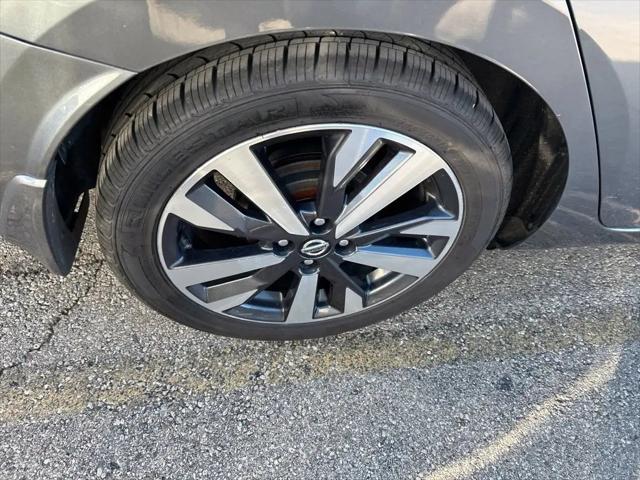 2021 Nissan Versa SR Xtronic CVT