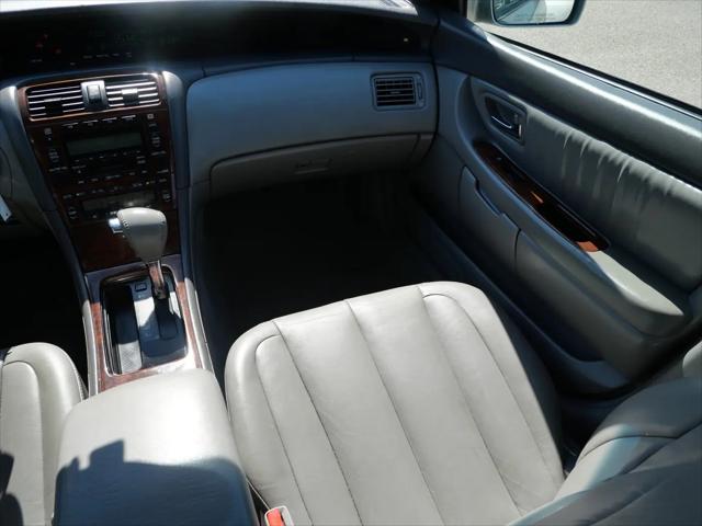 2003 Toyota Avalon XLS