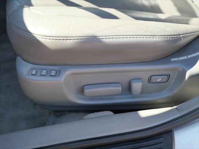2003 Toyota Avalon XLS
