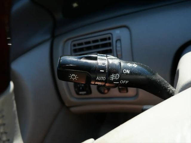2003 Toyota Avalon XLS