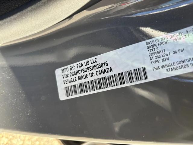 2025 Chrysler Pacifica Select