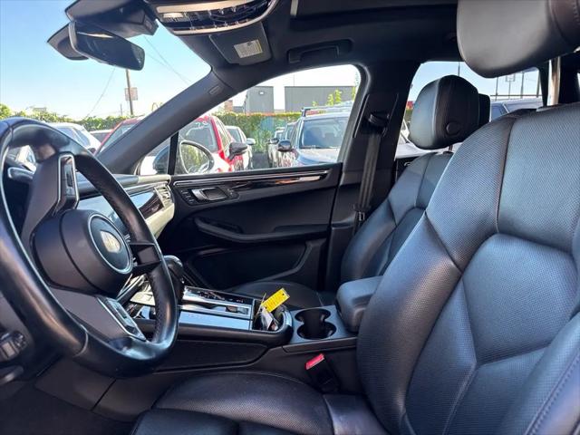 2023 Porsche Macan Macan
