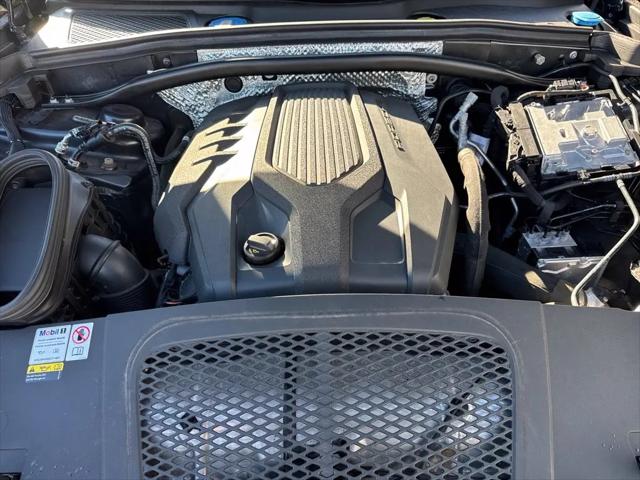 2023 Porsche Macan Macan