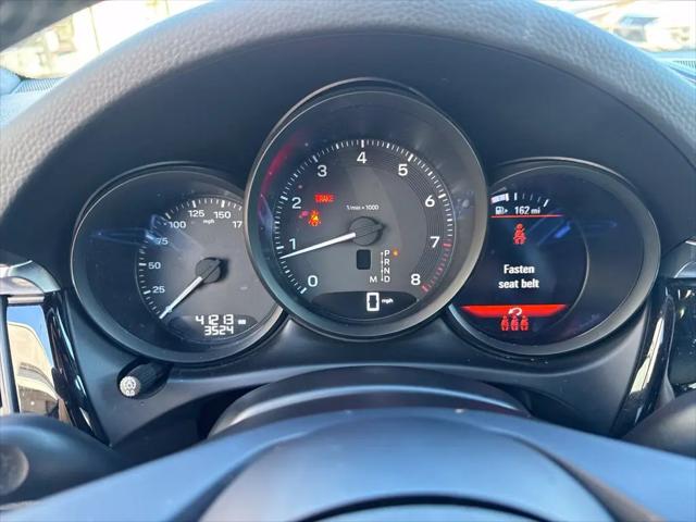 2023 Porsche Macan Macan