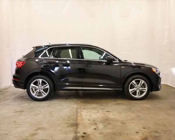 2020 Audi Q3 Premium 45 TFSI S line quattro Tiptronic