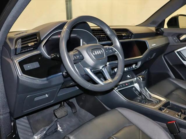 2020 Audi Q3 Premium 45 TFSI S line quattro Tiptronic