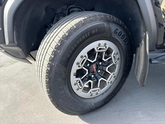 2023 GMC Canyon 4WD Crew Cab Short Box AT4X