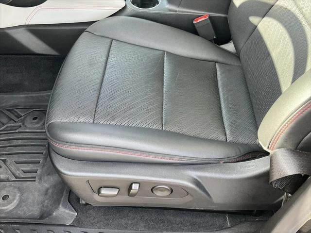 2023 GMC Canyon 4WD Crew Cab Short Box AT4X