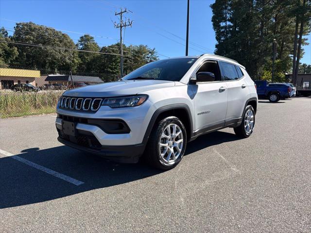 2024 Jeep Compass Latitude Lux FWD