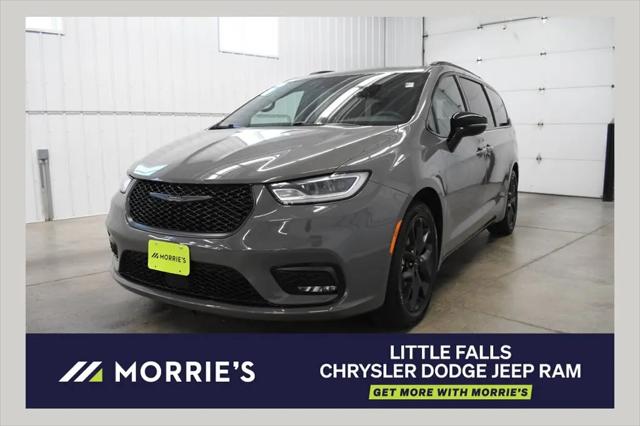 2025 Chrysler Pacifica Limited for sale in Little Falls, MN