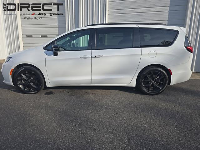 2026 Chrysler Pacifica Select 2026 Chrysler Pacifica Select