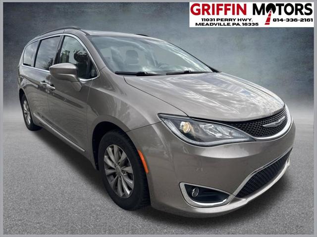 2017 Chrysler Pacifica Touring-L 2017 Chrysler Pacifica Touring-L