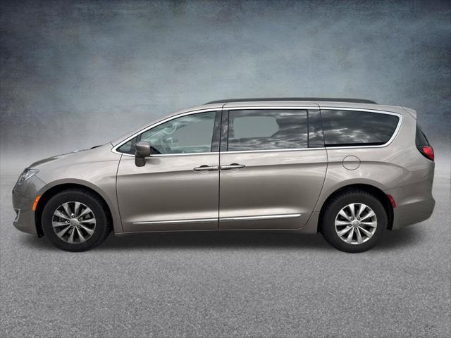 2017 Chrysler Pacifica Touring-L 2017 Chrysler Pacifica Touring-L