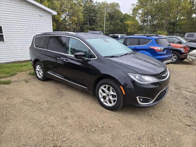 2017 Chrysler Pacifica Touring-L Plus