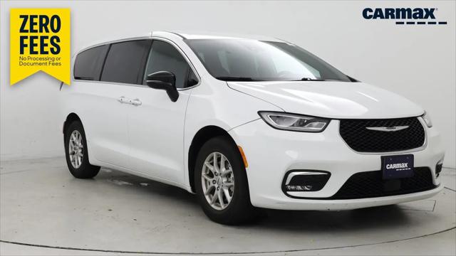 2025 Chrysler Pacifica Select for sale in East Haven, CT
