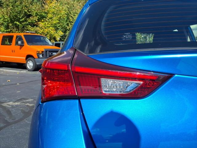 2016 Scion iM Base
