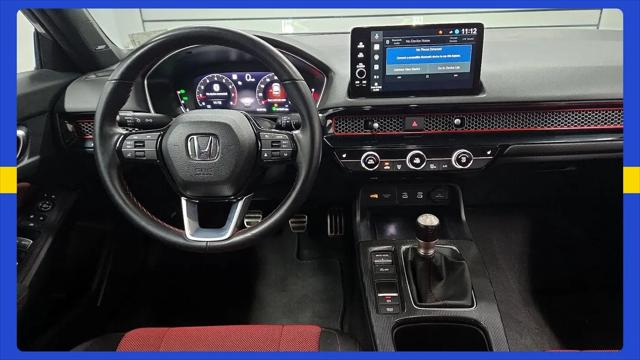 2025 Honda Civic Base w/High Performance Summer Tires