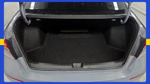 2025 Honda Civic Base w/High Performance Summer Tires