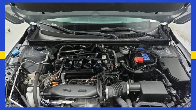 2025 Honda Civic Base w/High Performance Summer Tires