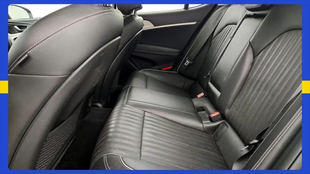 2022 Genesis G70 2.0T AWD