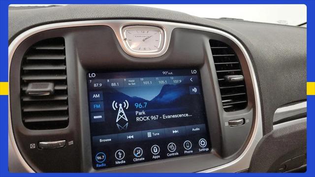 2019 Chrysler 300 Touring L