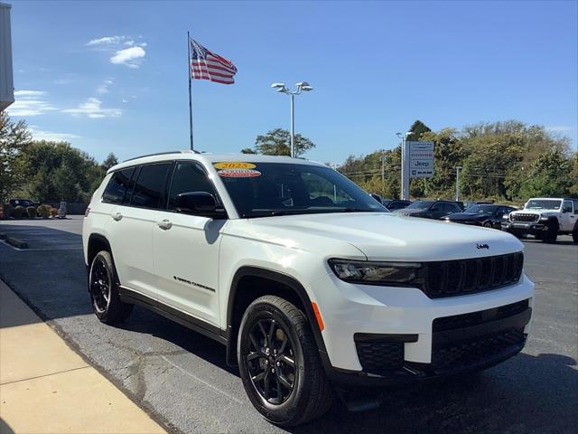 2025 Jeep Grand Cherokee L Altitude 4x4 2025 Jeep Grand Cherokee L Altitude 4x4