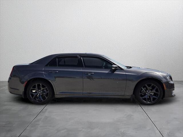 2023 Chrysler 300 Touring L