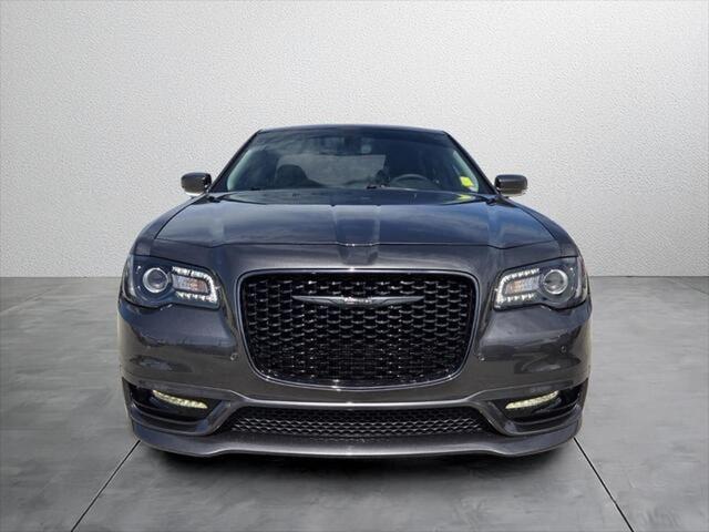 2023 Chrysler 300 Touring L