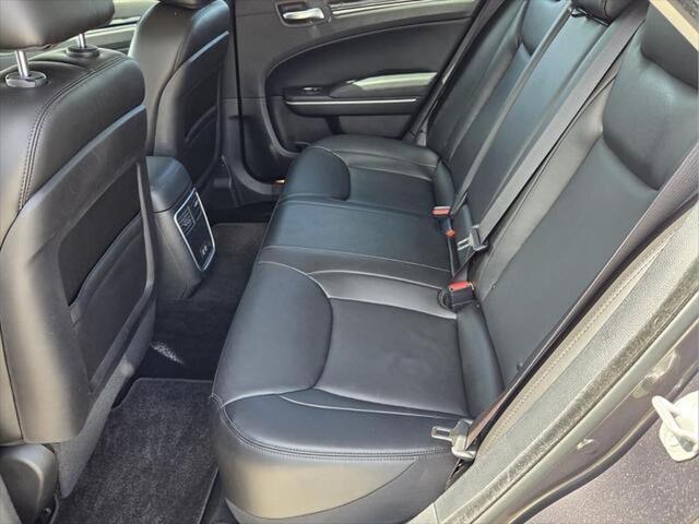2023 Chrysler 300 Touring L