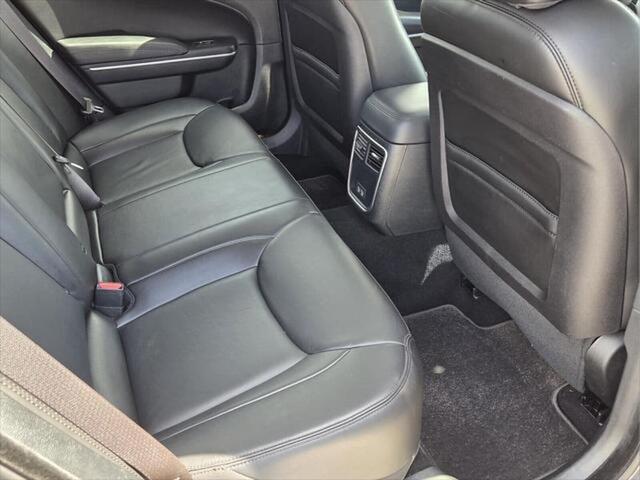 2023 Chrysler 300 Touring L
