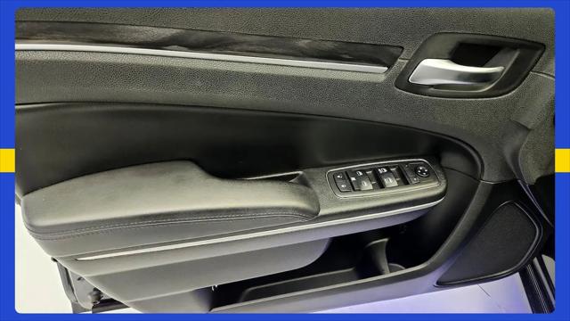 2019 Chrysler 300 Touring L